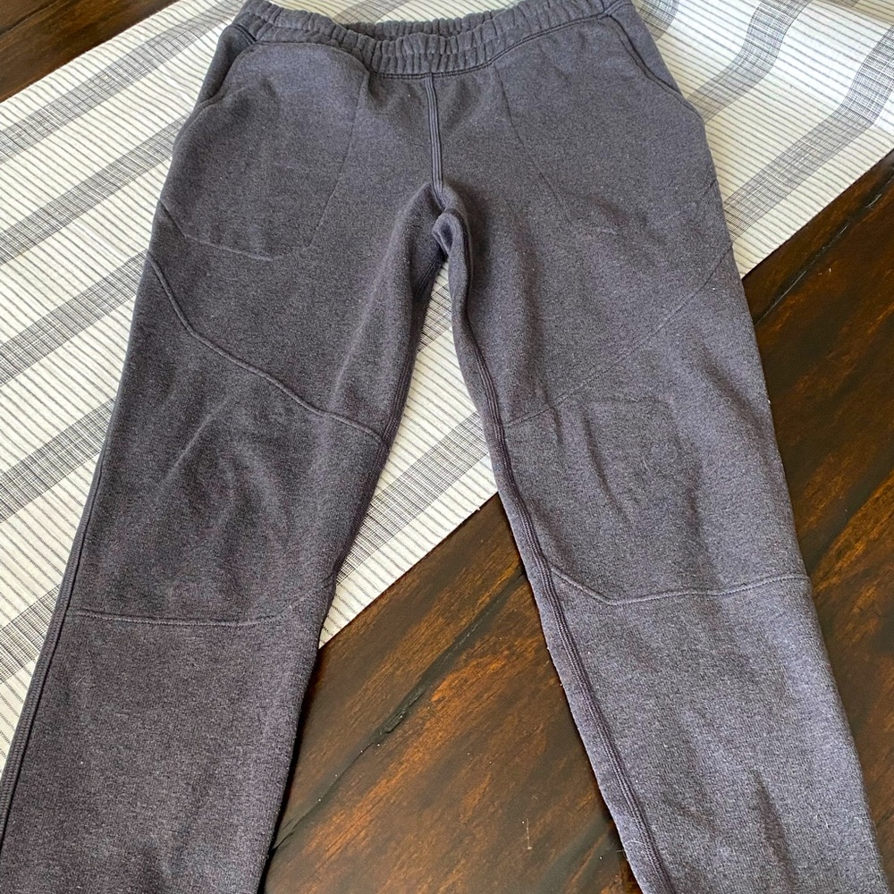 Ivivvia active wear sweatpant/joggers .